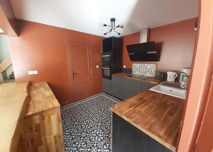 Chateau La Bastide Cardan Saint-Sulpice-de-Pommiers