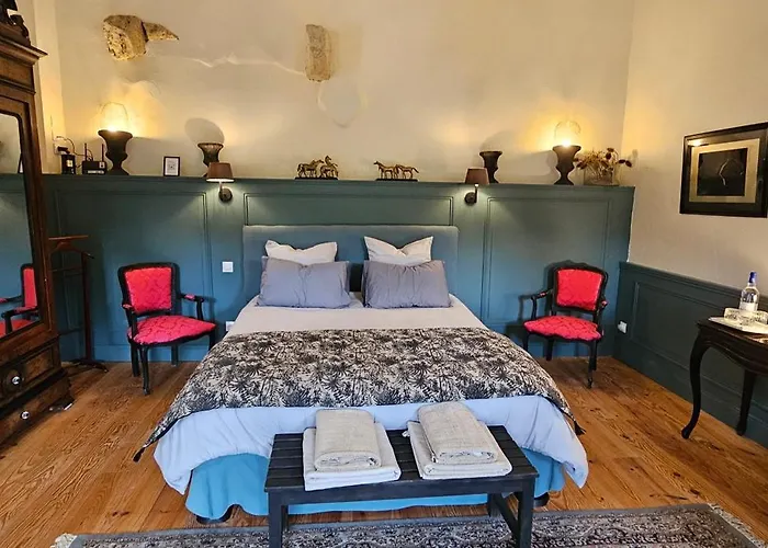 Chateau La Bastide Cardan Saint-Sulpice-de-Pommiers